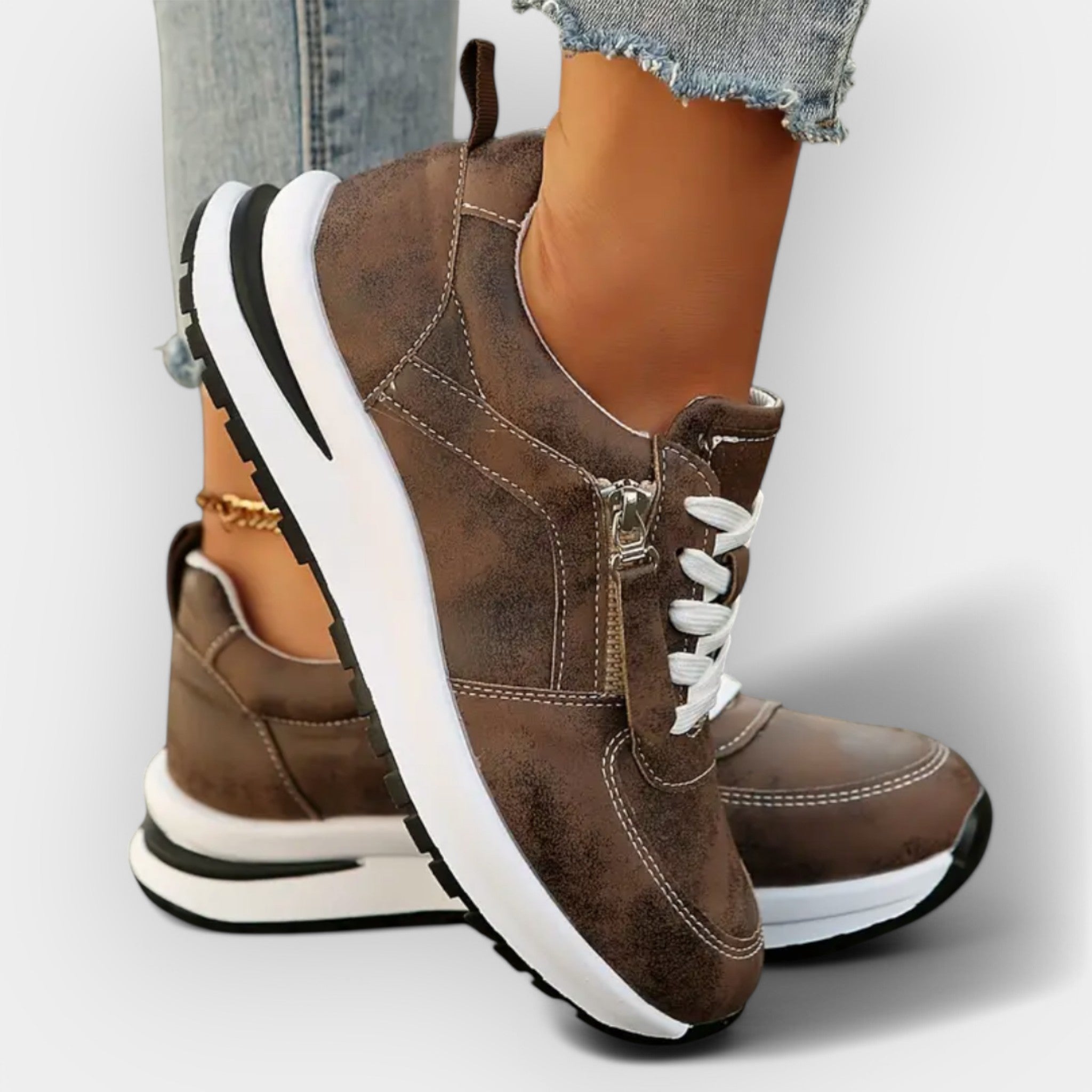 Anatomski Sneakers s Stilom