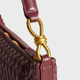 Isa - Burgundska Chic