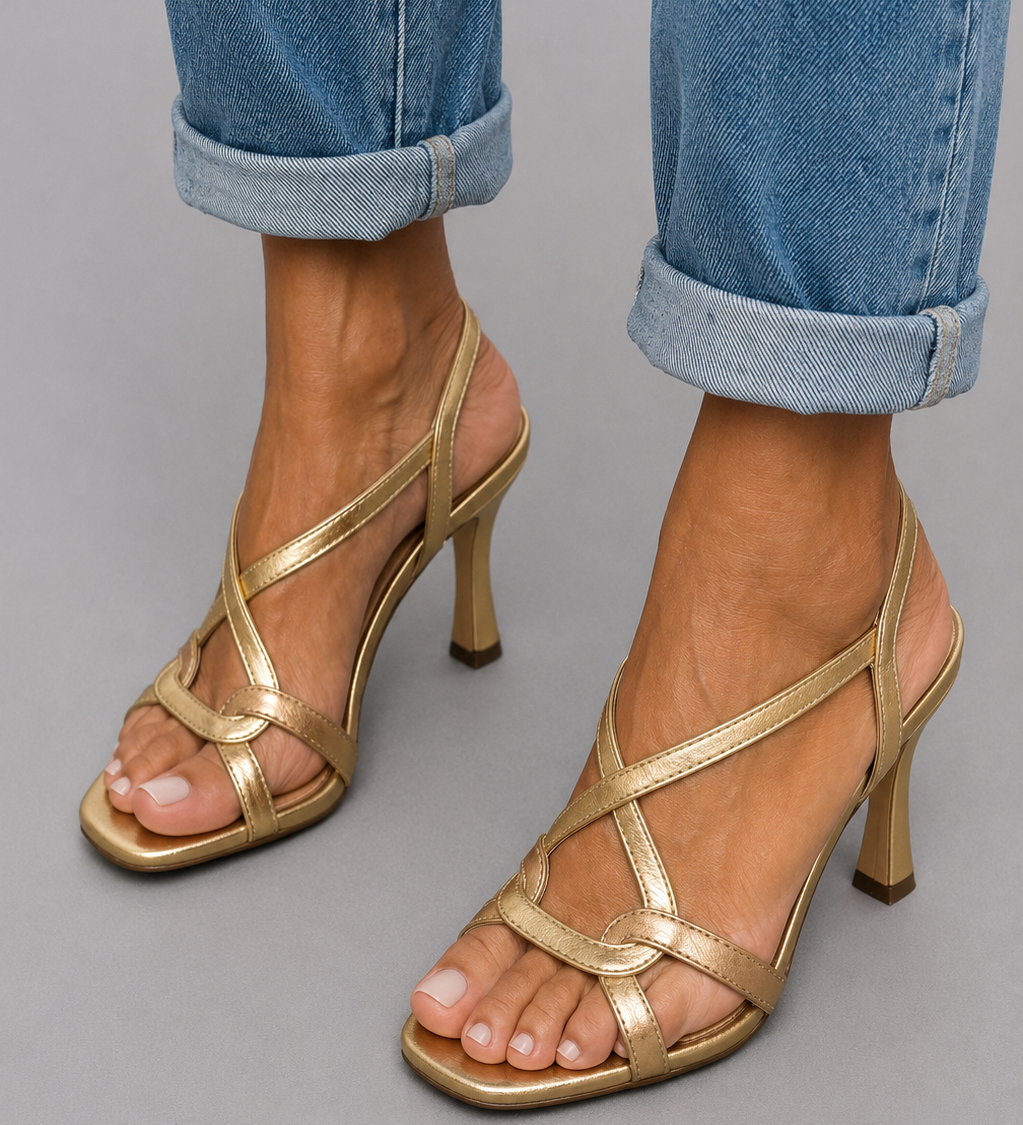 Isabella - Elegantne sandale s peto